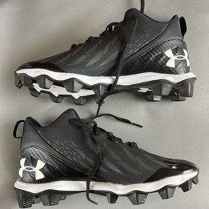 Under armor Football Cleats - 6Y